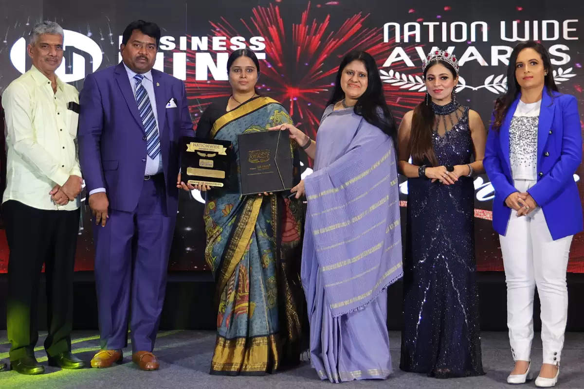 Vishali Kola, Founder President - Tejobarath Has been Recognized As Most Promising Sustainable Woman Entrepreneur of the Year - 2023, Bangalore by Business Mint 