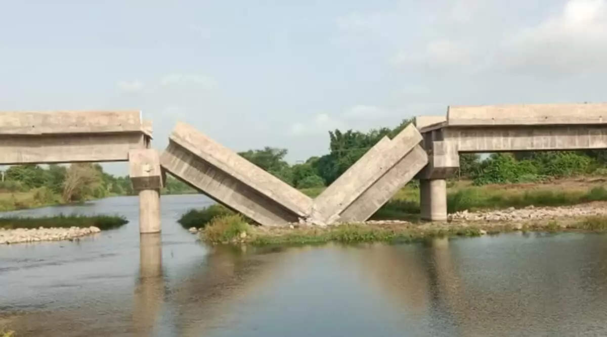 Tapi bridge collapse: CM orders high-level investigation; three suspended; firm banned