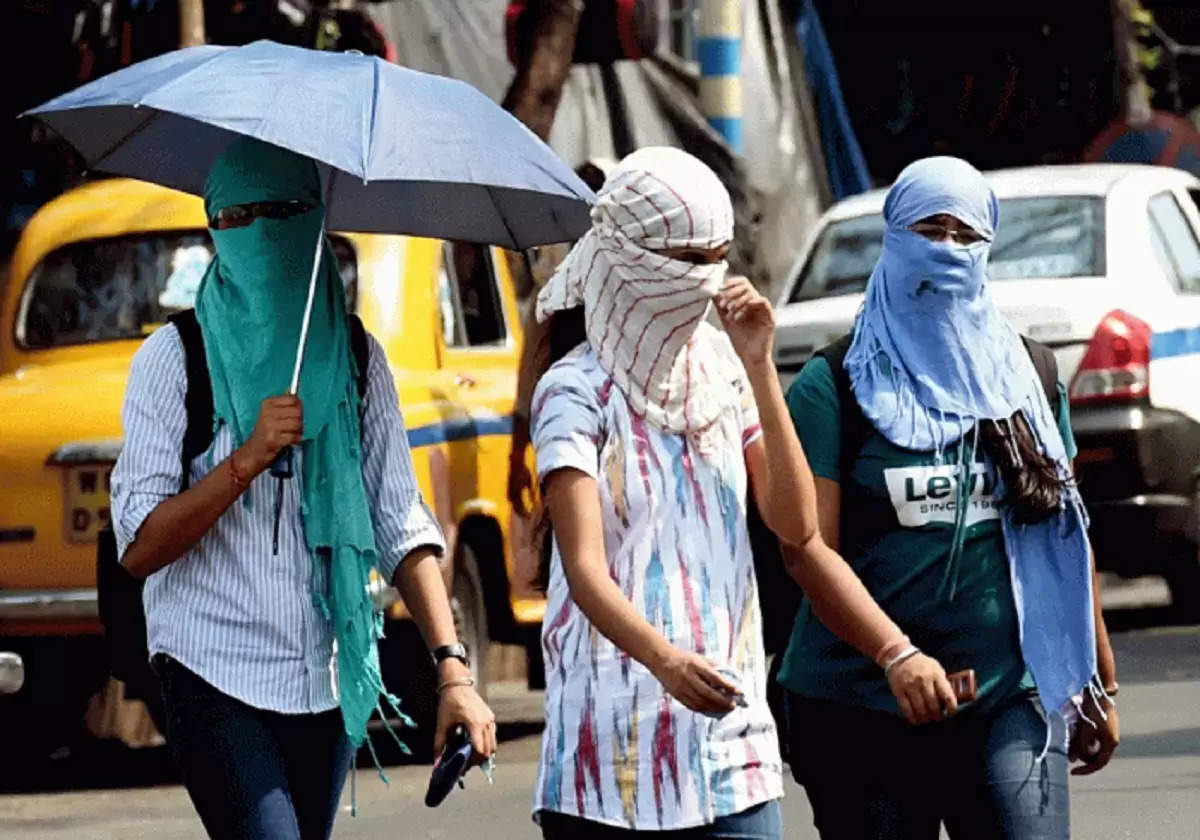 Monsoon Tracker: Continued heat wave over Odisha, Jharkhand, and Vidharbha; heavy rains expected in these states. Details
