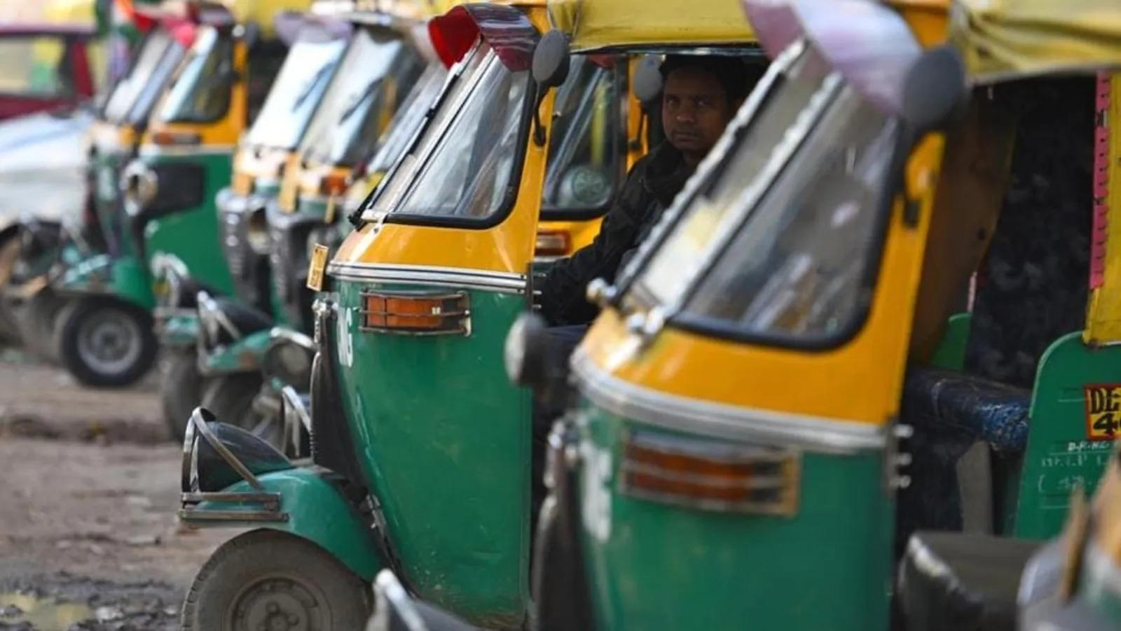 'Peak Bengaluru': An Auto Driver Accepts Trip Requests From Two Apps at Once