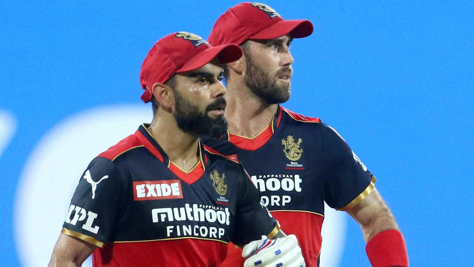 Watch as Kohli and Maxwell engage in a tense game of rock-paper-scissors against PBKS in mid-review. The Australian star's response is priceless.